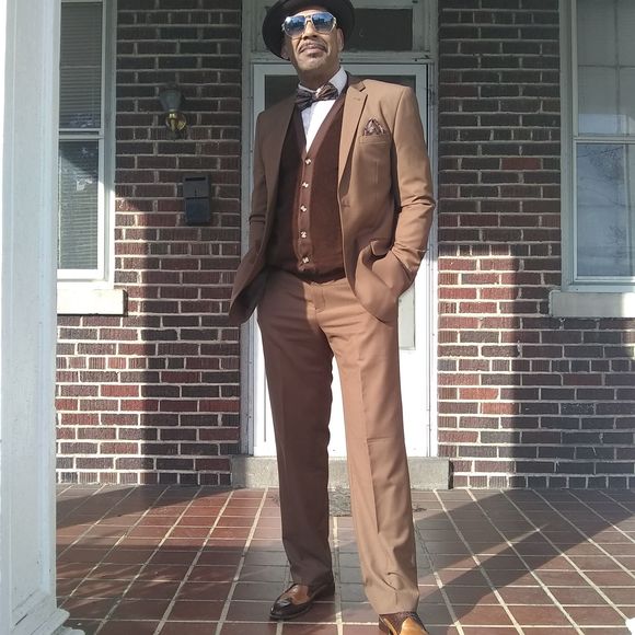 Meet your Posher, Stan - Picture 1 of 2